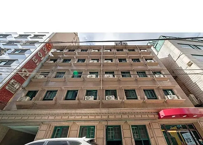 Sungshin Station Ivy Hotel